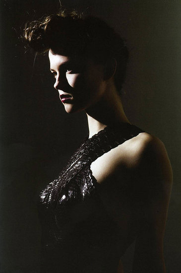 azzedinealaiaspring2009lookbookphotowillyvanderperrestylistjoemckennamodelkasiastrusswomenmanagementnewyorkblog2preview